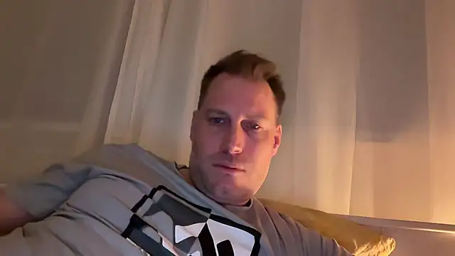 Christian87xxx online show from 13, 12, 2025