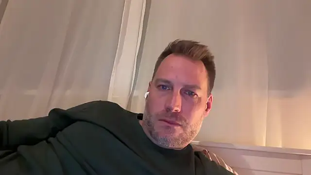 Christian87xxx online show from 21, 11, 2025