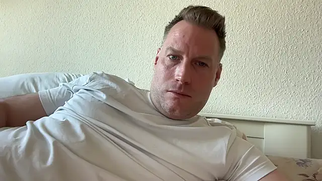 Christian87xxx online show from 28, 4, 2026