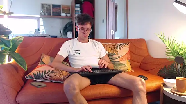 William Henry  online show from 22, 4, 2026