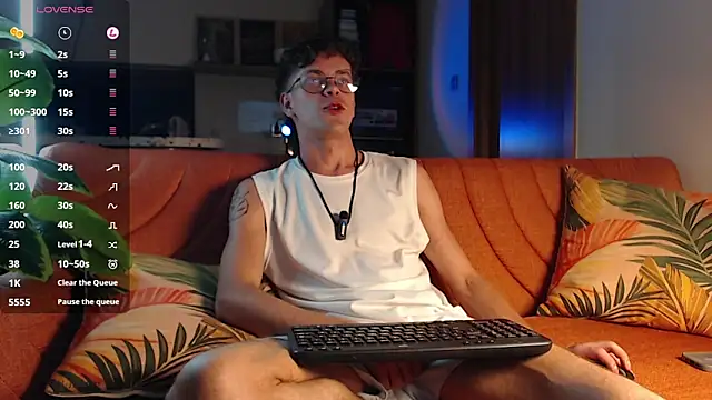 Snapshot of William_Henry_ chatting on 25, 4, 2026 William Henry online show from 25, 4, 2026