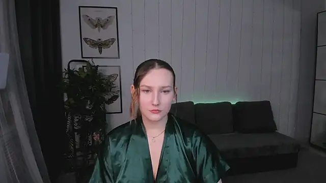 Snapshot of MaryWaddell chatting on 2, 2, 2025 MaryWaddell online show from 2, 2, 2025