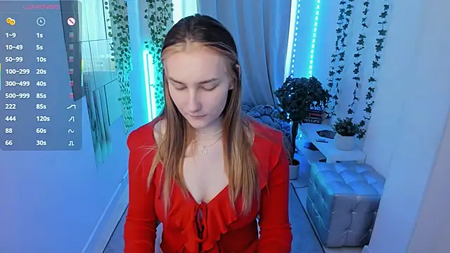 Snapshot of MaryWaddell chatting on 17, 6, 2026 MaryWaddell online show from 17, 6, 2026