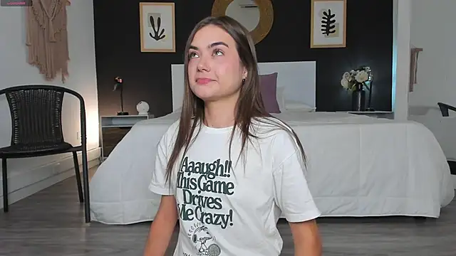 AlannaRussell  online show from 19, 11, 2025