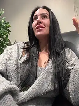 Snapshot of goddess-harper chatting on 6, 1, 2026 goddess-harper online show from 6, 1, 2026