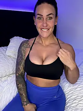 Snapshot of goddess-harper chatting on 9, 1, 2026 goddess-harper online show from 9, 1, 2026