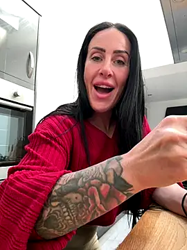 Snapshot of goddess-harper chatting on 16, 12, 2025 goddess-harper online show from 16, 12, 2025