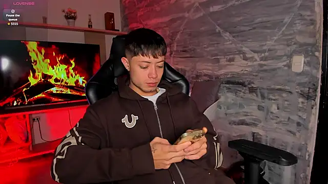 marcuscollins1  online show from 14, 2, 2026