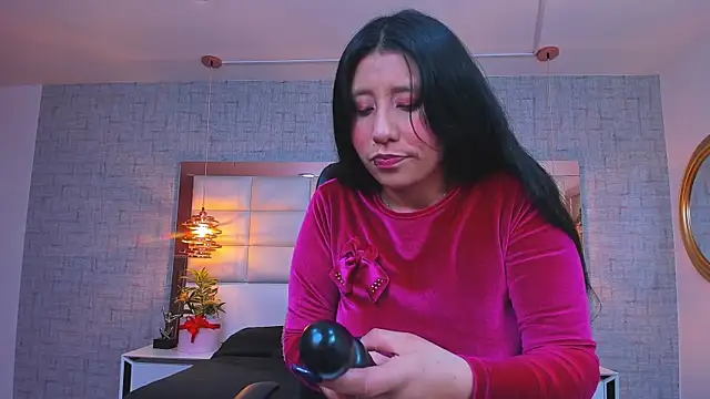 Nohemi louse online show from 27, 3, 2026