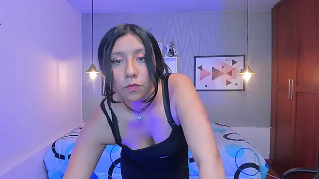 Nohemi louse online show from 13, 3, 2025