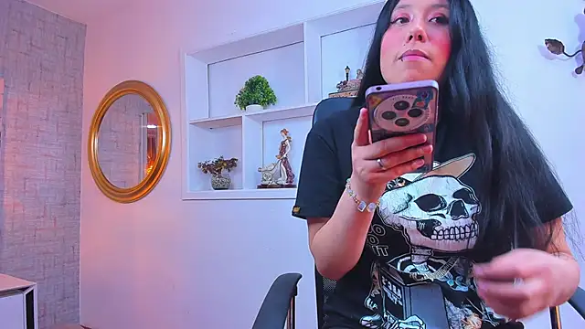 Nohemi louse online show from 9, 4, 2026