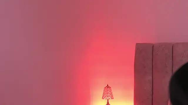 sara lopee1 online show from 3, 12, 2025