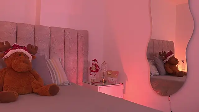 sara lopee1 online show from 18, 12, 2025