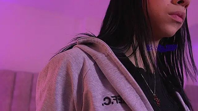 sara lopee1 online show from 15, 1, 2026