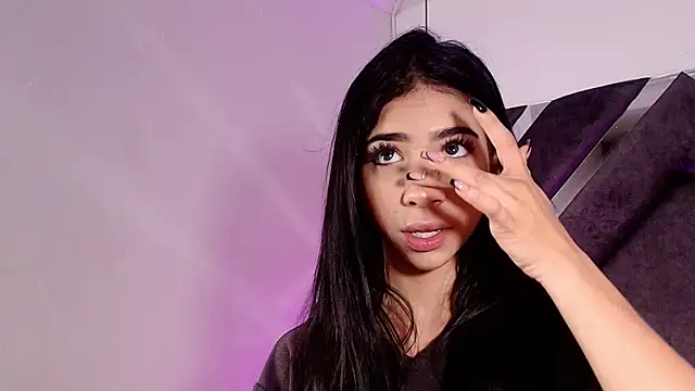 sara lopee1 online show from 29, 9, 2025