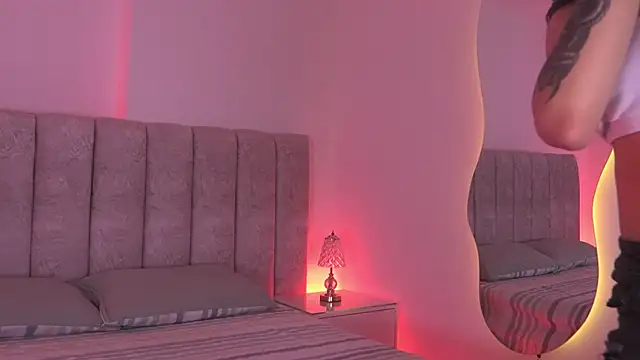 sara lopee1 online show from 28, 11, 2025