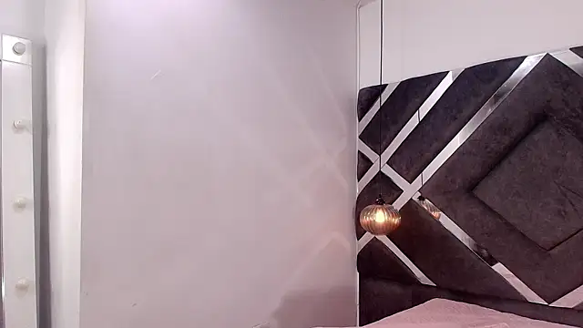 sara lopee1 online show from 25, 9, 2025