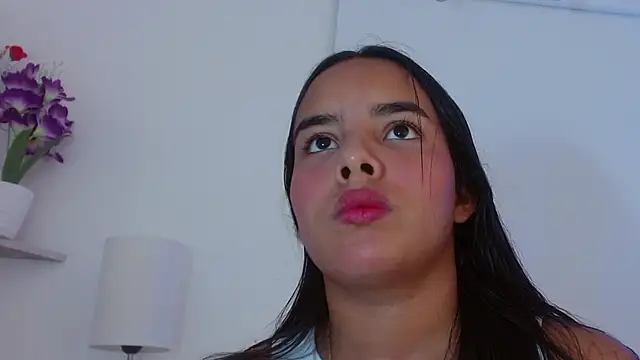 Roxy Stonee online show from 30, 10, 2025