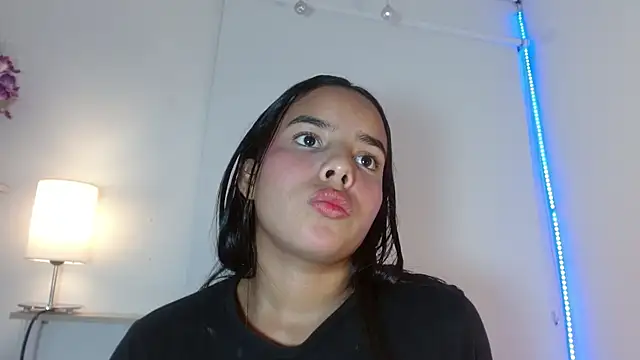 Roxy Stonee online show from 17, 10, 2025