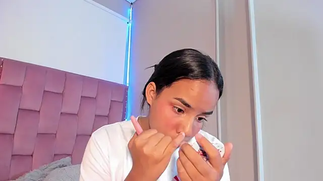 Roxy Stonee online show from 19, 3, 2026