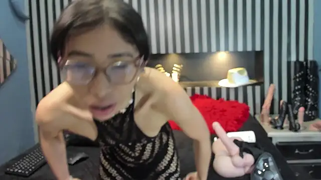 Snapshot of Mara_Gonzalez chatting on 27, 4, 2026 Mara Gonzalez online show from 27, 4, 2026
