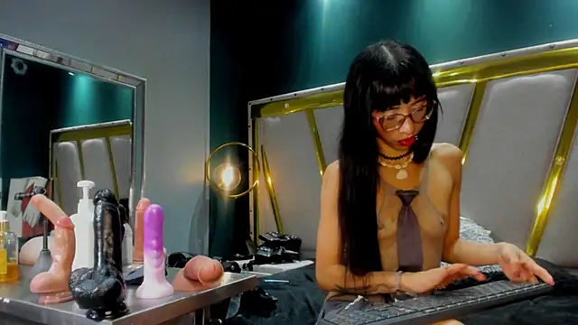 Mara Gonzalez online show from 13, 2, 2026