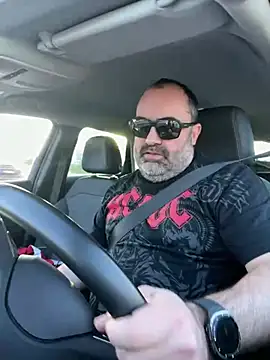 fuocovivo4 online show from 7, 3, 2025