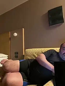 fuocovivo4 online show from 3, 2, 2025