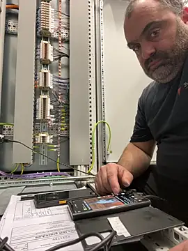 fuocovivo4 online show from 30, 1, 2025