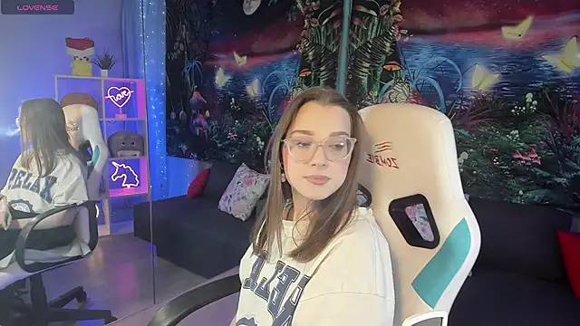 kaisajenner online show from 3, 2, 2025
