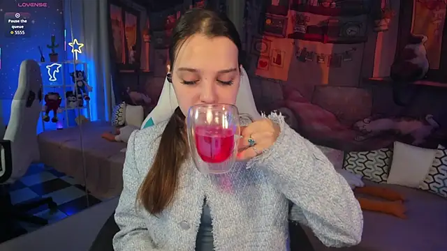 kaisajenner online show from 30, 11, 2025