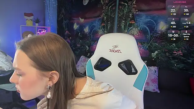 kaisajenner online show from 4, 2, 2025