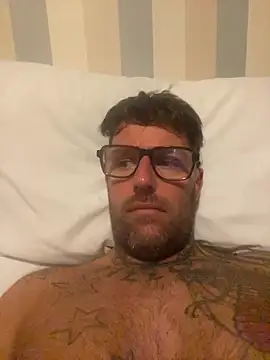 Jamesdeanmcqueen online show from 3, 11, 2025