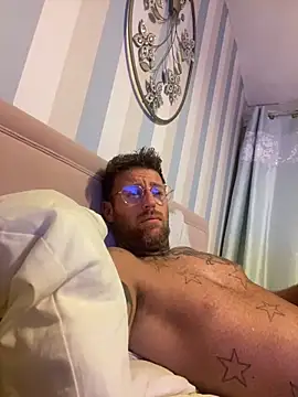 Jamesdeanmcqueen online show from 5, 2, 2025