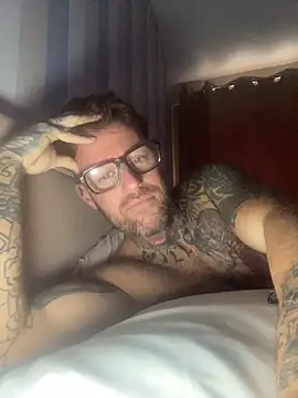 Jamesdeanmcqueen online show from 6, 11, 2025