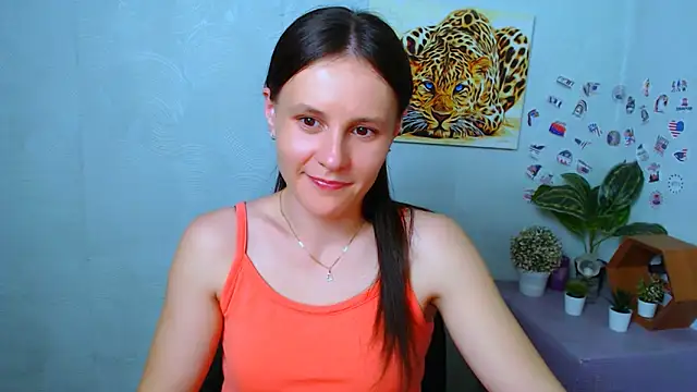 ValeriaHeart  online show from 5, 3, 2026