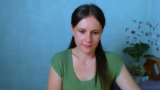 ValeriaHeart  online show from 6, 6, 2026