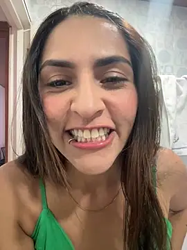 Snapshot of Sofiadelacruz chatting on 4, 4, 2026 Sofiadelacruz online show from 4, 4, 2026