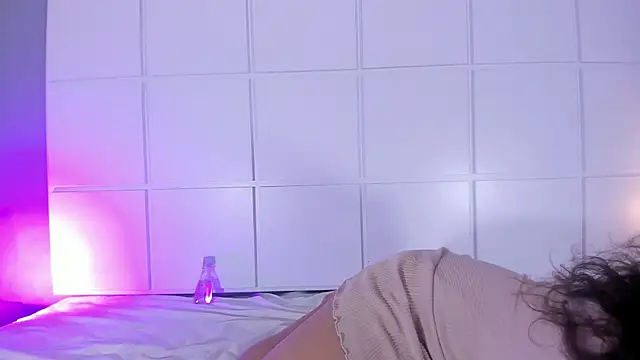 Snapshot of PrincessOlivee chatting on 2, 2, 2025 PrincessOlivee online show from 2, 2, 2025