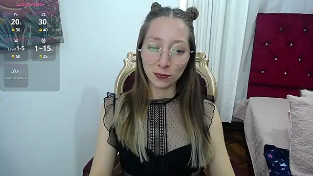 Snapshot of Carlin_Diaz chatting on 13, 3, 2025 Carlin Diaz online show from 13, 3, 2025