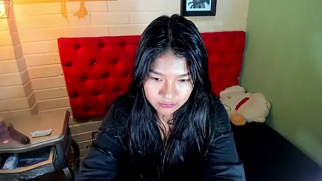 Snapshot of ScarletKray chatting on 12, 3, 2025 ScarletKray online show from 12, 3, 2025