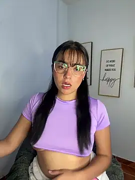 Snapshot of megan_cl chatting on 17, 2, 2025 megan cl online show from 17, 2, 2025