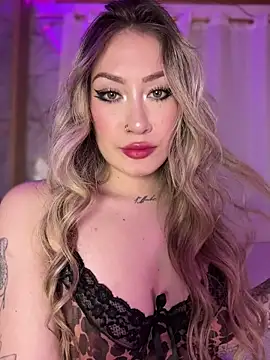 Lally Valencia   online show from 13, 5, 2026