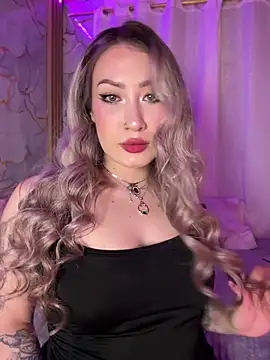 Lally Valencia   online show from 19, 4, 2026