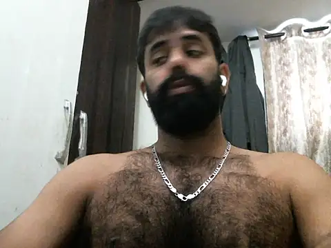 Snapshot of indianhairybull chatting on 18, 12, 2025 indianhairybull online show from 18, 12, 2025