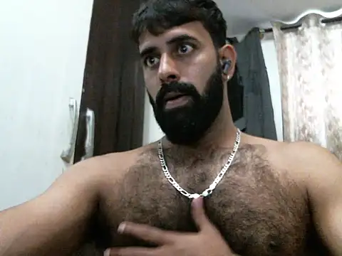 Snapshot of indianhairybull chatting on 13, 4, 2026 indianhairybull online show from 13, 4, 2026