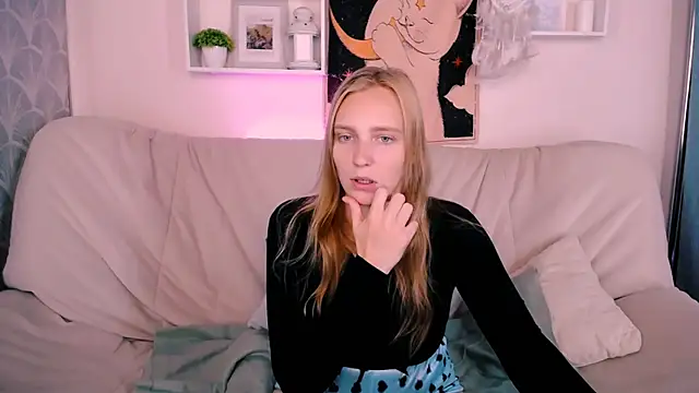 Snapshot of VeronicaAndersen chatting on 23, 9, 2025 VeronicaAndersen online show from 23, 9, 2025
