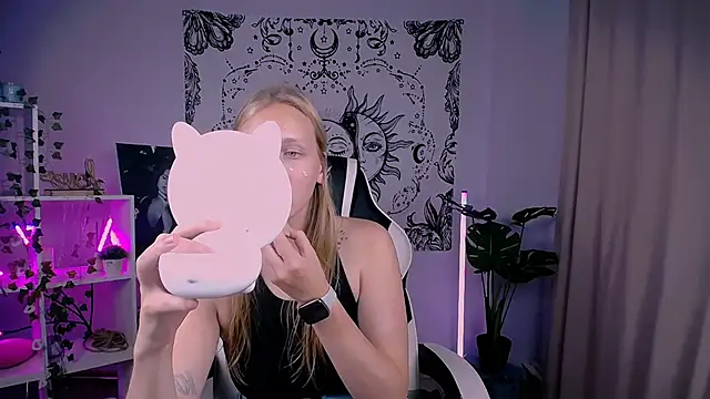 Snapshot of VeronicaAndersen chatting on 26, 9, 2025 VeronicaAndersen online show from 26, 9, 2025