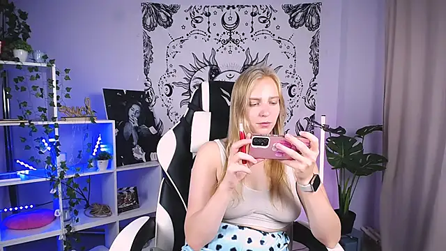 Snapshot of VeronicaAndersen chatting on 18, 9, 2025 VeronicaAndersen online show from 18, 9, 2025