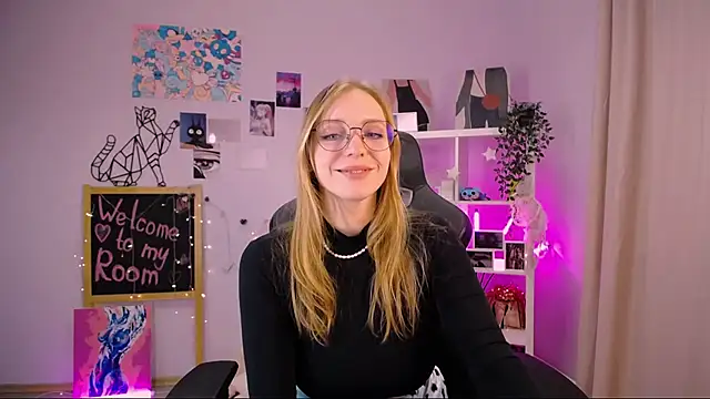 Snapshot of VeronicaAndersen chatting on 24, 2, 2025 VeronicaAndersen online show from 24, 2, 2025